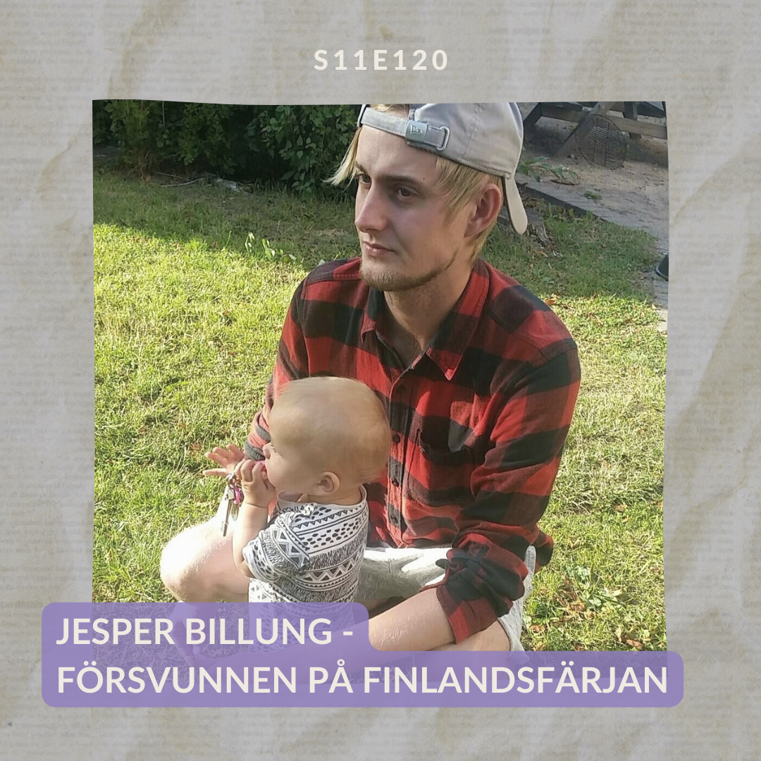 Bild på Jesper Billung på en gräsmatta, iförd keps och rutig flanellskjorta tillsammans med sin son i spädbarnsålder.